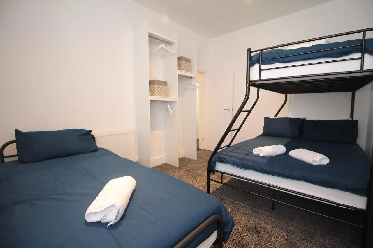 Media Manor - Fully Refurbished In 2022 - Large 6 Bedrooms, 3 Bathrooms Plus Media Games Room Blackpool 0*,
