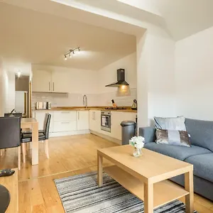 Koala & Tree - Renovated 2 Bed Ideal Location - Short Lets & Serviced Apartment Cambridge (Cambridgeshire)