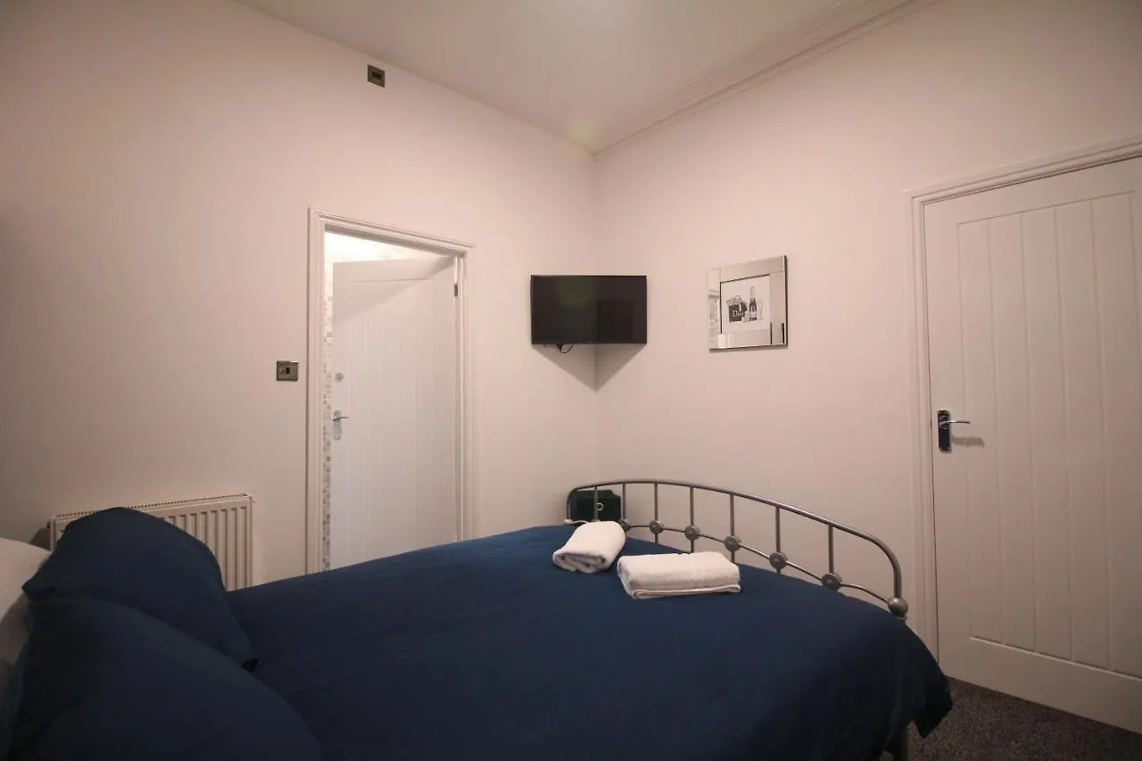 Media Manor - Fully Refurbished In 2022 - Large 6 Bedrooms, 3 Bathrooms Plus Media Games Room Blackpool 0*,  Wielka Brytania